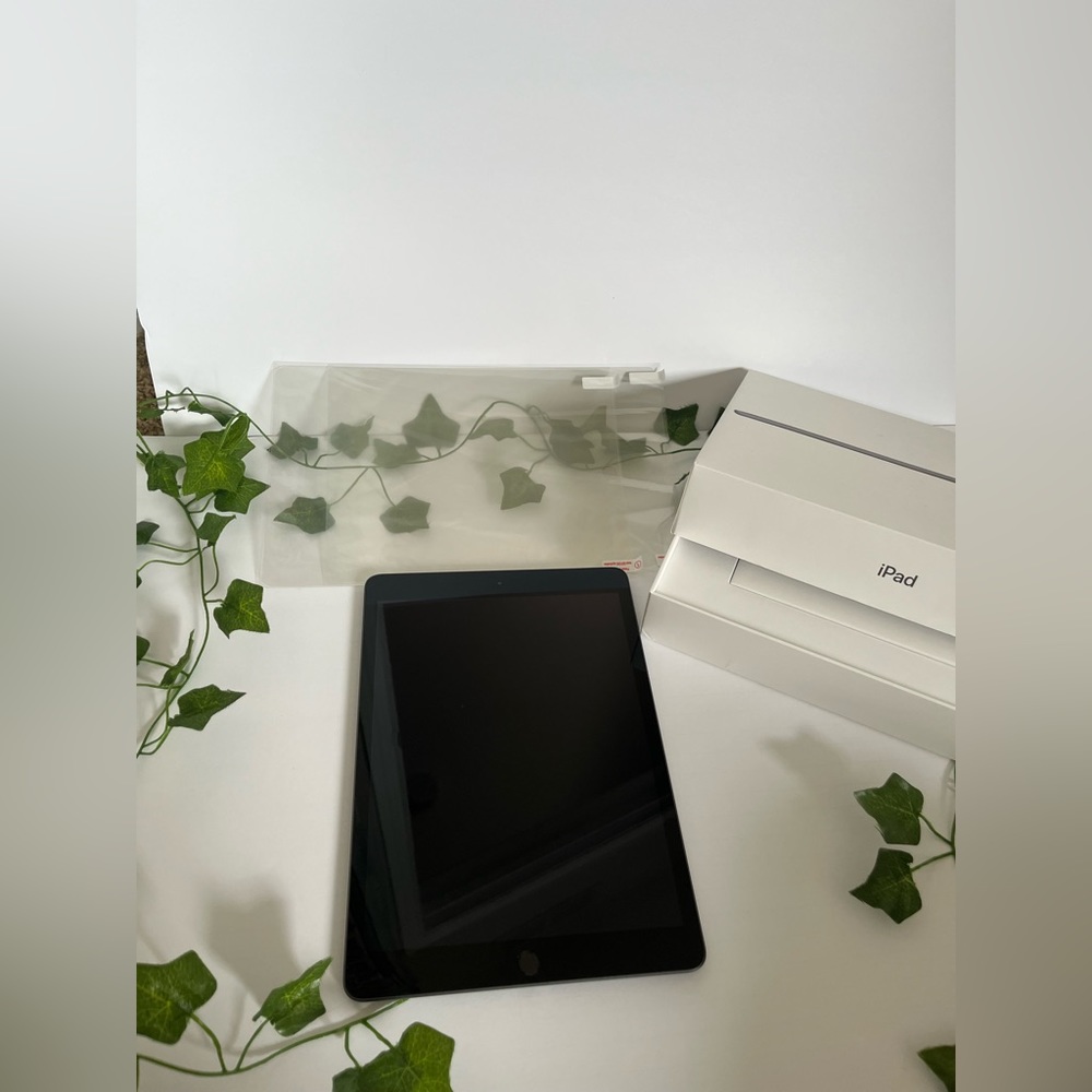 Ipad Generation 8: FREE screen protectors for Ipad.